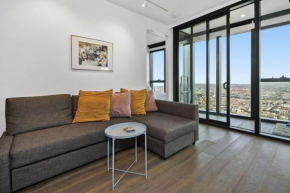 City Views 2BR Gem Near Queen Vic